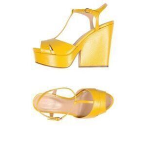 SERGIO ROSSI Patent leather wedges 🎀